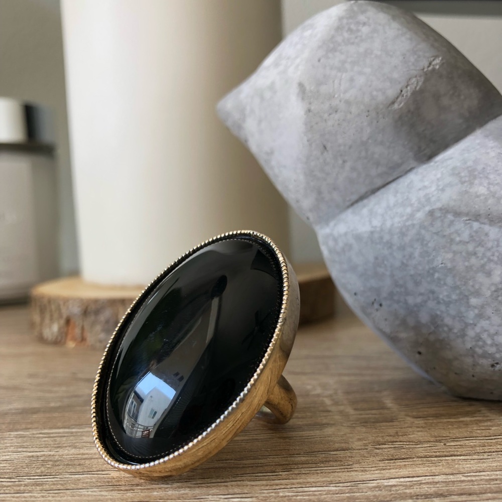 ❌ SOLD ❌ Black and gold maxi ring
